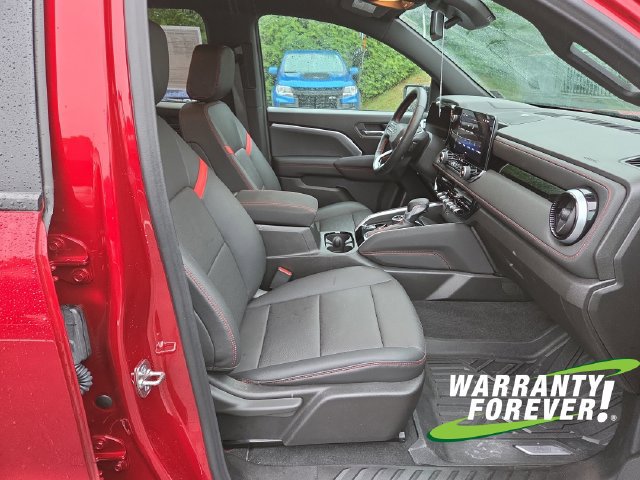 Used 2026 Chevrolet Colorado Z71 w/ Technology Package AWD/4WD image 14