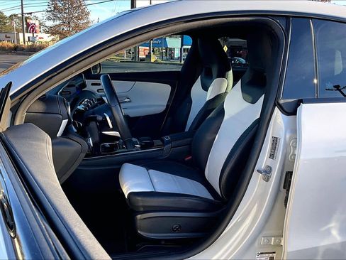 Used 2023 Mercedes-Benz CLA 250 image 7