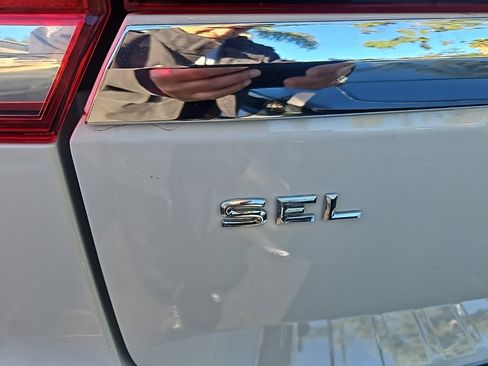 Used 2019 Volkswagen Atlas SEL Premium image 6