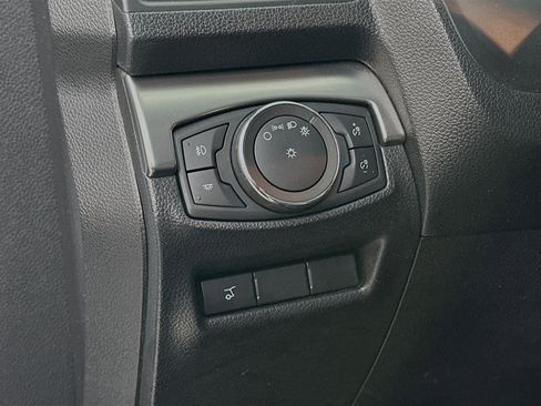 Used 2019 Ford Explorer XLT w/ Equipment Group 202A image 10