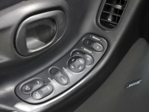 Used 2002 Chevrolet Corvette Coupe w/ Preferred Equipment Group1 image 76