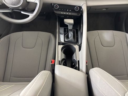 New 2025 Hyundai Elantra Hybrid FWD image 22