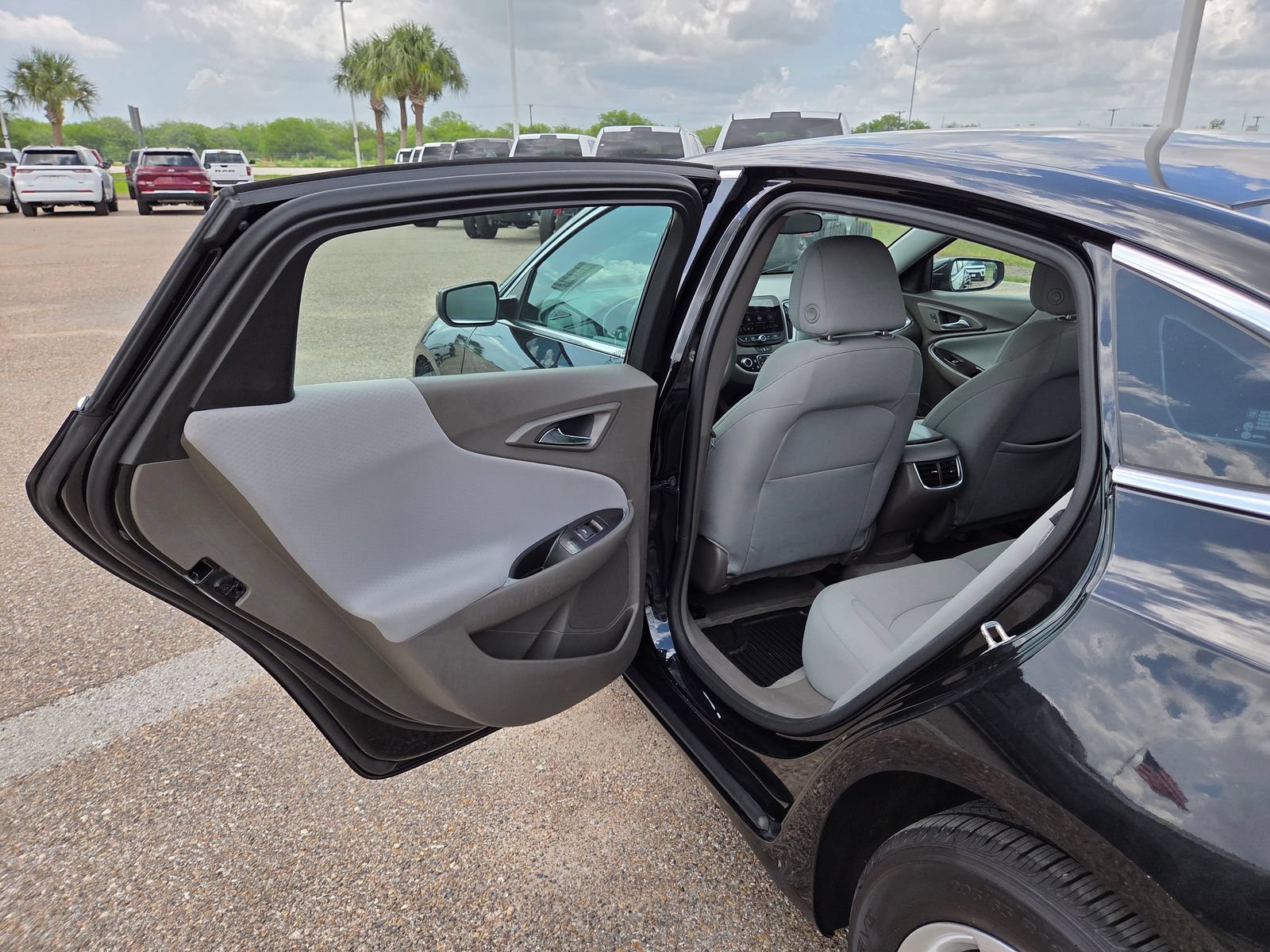 Used 2024 Chevrolet Malibu LT FWD image 15