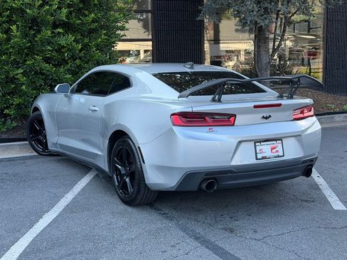 Used 2018 Chevrolet Camaro LT RWD image 19