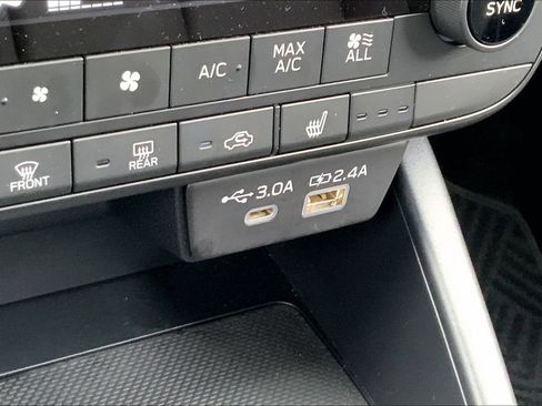 Certified 2026 Subaru Outback Premium AWD/4WD image 16