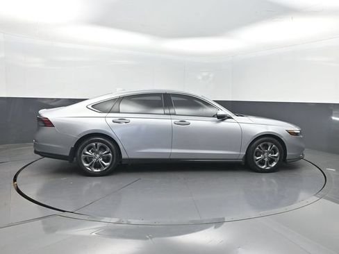 Used 2023 Honda Accord EX image 37