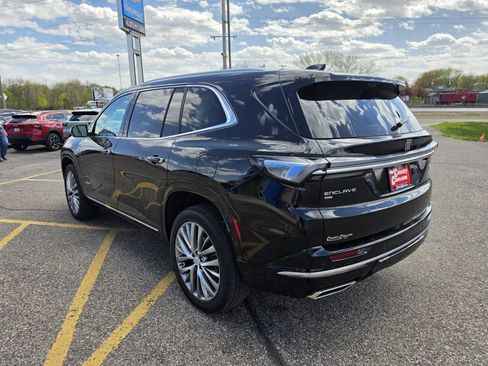 Used 2026 Buick Enclave Avenir w/ Super Cruise Package AWD/4WD image 3