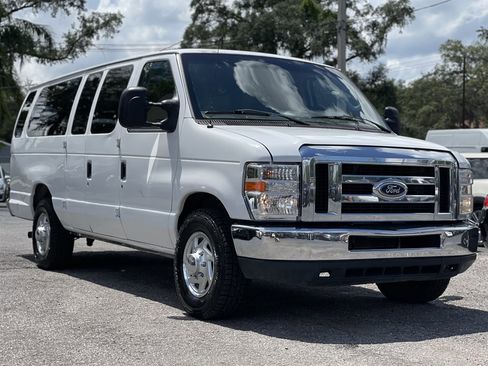 Used 2013 Ford E-350 and Econoline 350 XLT image 16