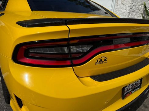 Used 2017 Dodge Charger R/T image 6
