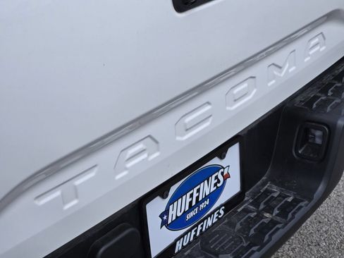 Used 2022 Toyota Tacoma SR RWD image 10