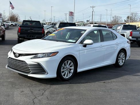 Used 2023 Toyota Camry LE image 26