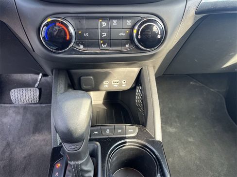 Certified 2022 Chevrolet TrailBlazer LT w/ Driver Confidence Package image 17