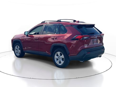 Used 2019 Toyota RAV4 XLE image 4