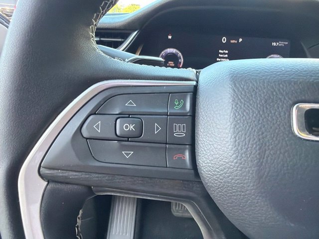 Used 2024 Jeep Grand Cherokee L Altitude AWD/4WD image 32
