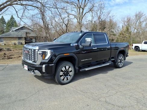 Used 2025 GMC Sierra 3500 Denali w/ Technology Package image 8