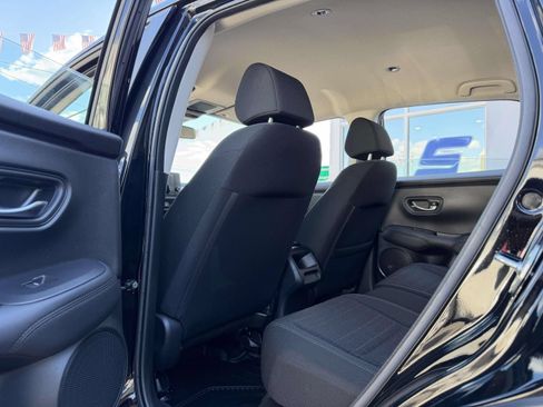 Used 2023 Honda HR-V LX image 18