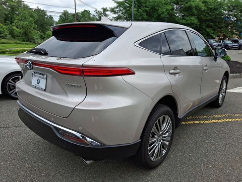 Used 2023 Toyota Venza Limited AWD/4WD image 7