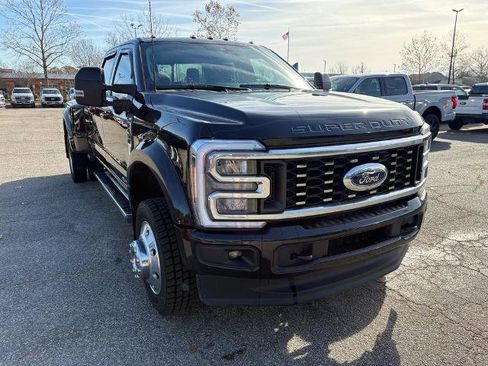 Certified 2024 Ford F450 Lariat w/ FX4 Off-Road Package image 3