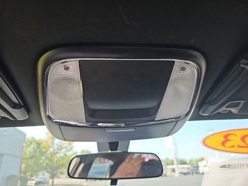 Used 2023 Dodge Charger SXT image 14