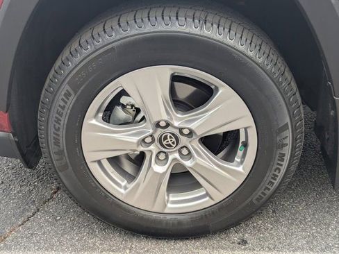 Used 2025 Toyota RAV4 XLE w/ Convenience Package image 11