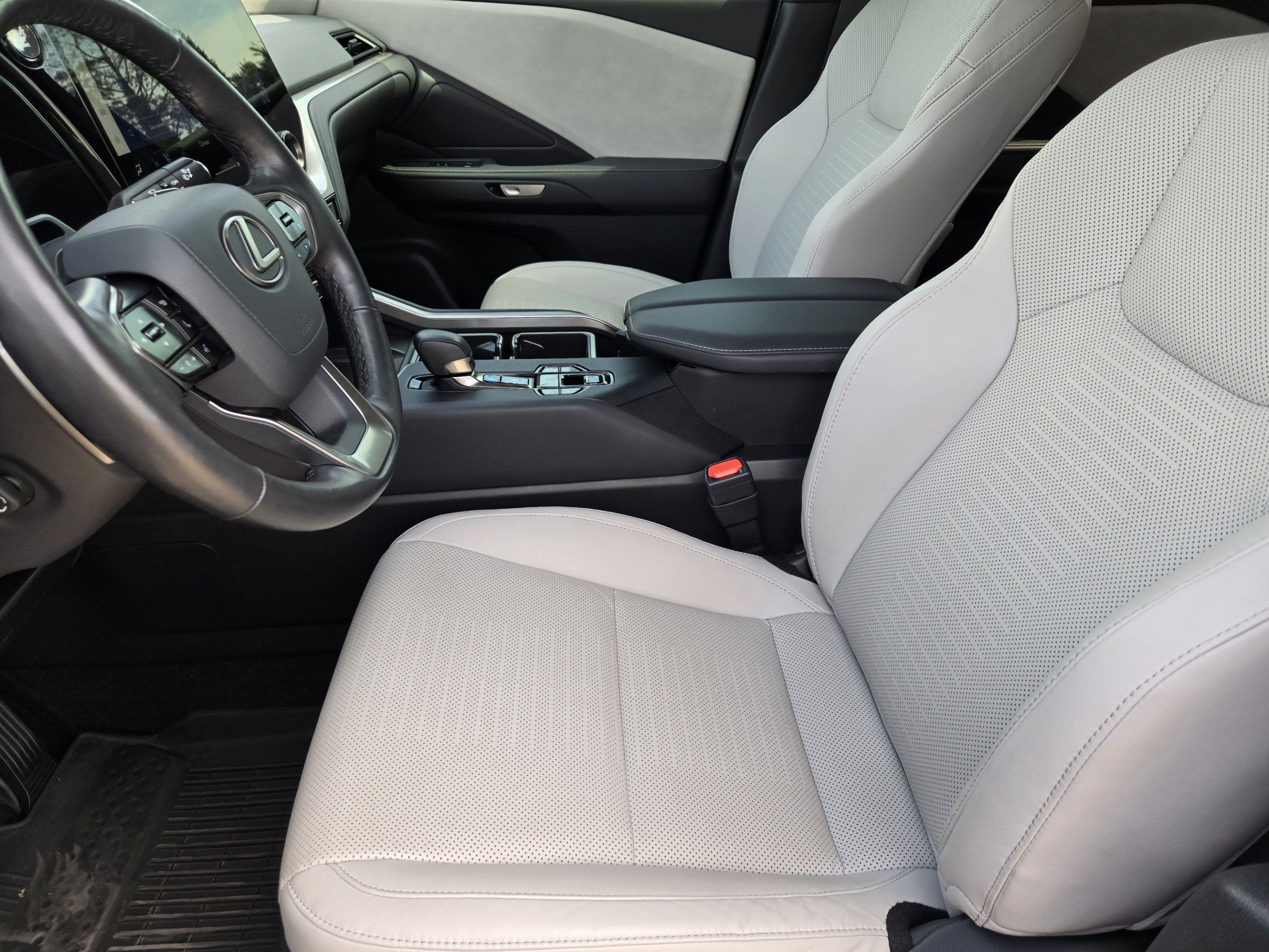 Used 2025 Lexus TX 350 AWD w/ Technology Package image 9