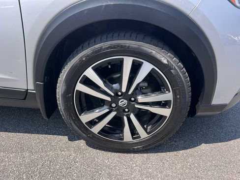 Used 2020 Nissan Kicks SR FWD image 28