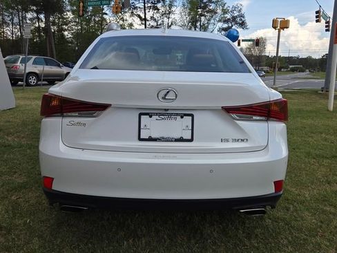 Used 2019 Lexus IS 300 w/ Navigation Package image 11