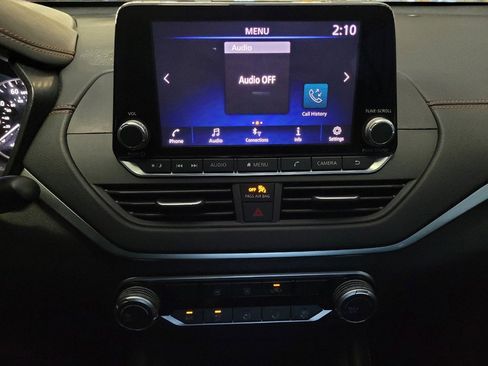 Used 2019 Nissan Altima 2.5 SR FWD image 25
