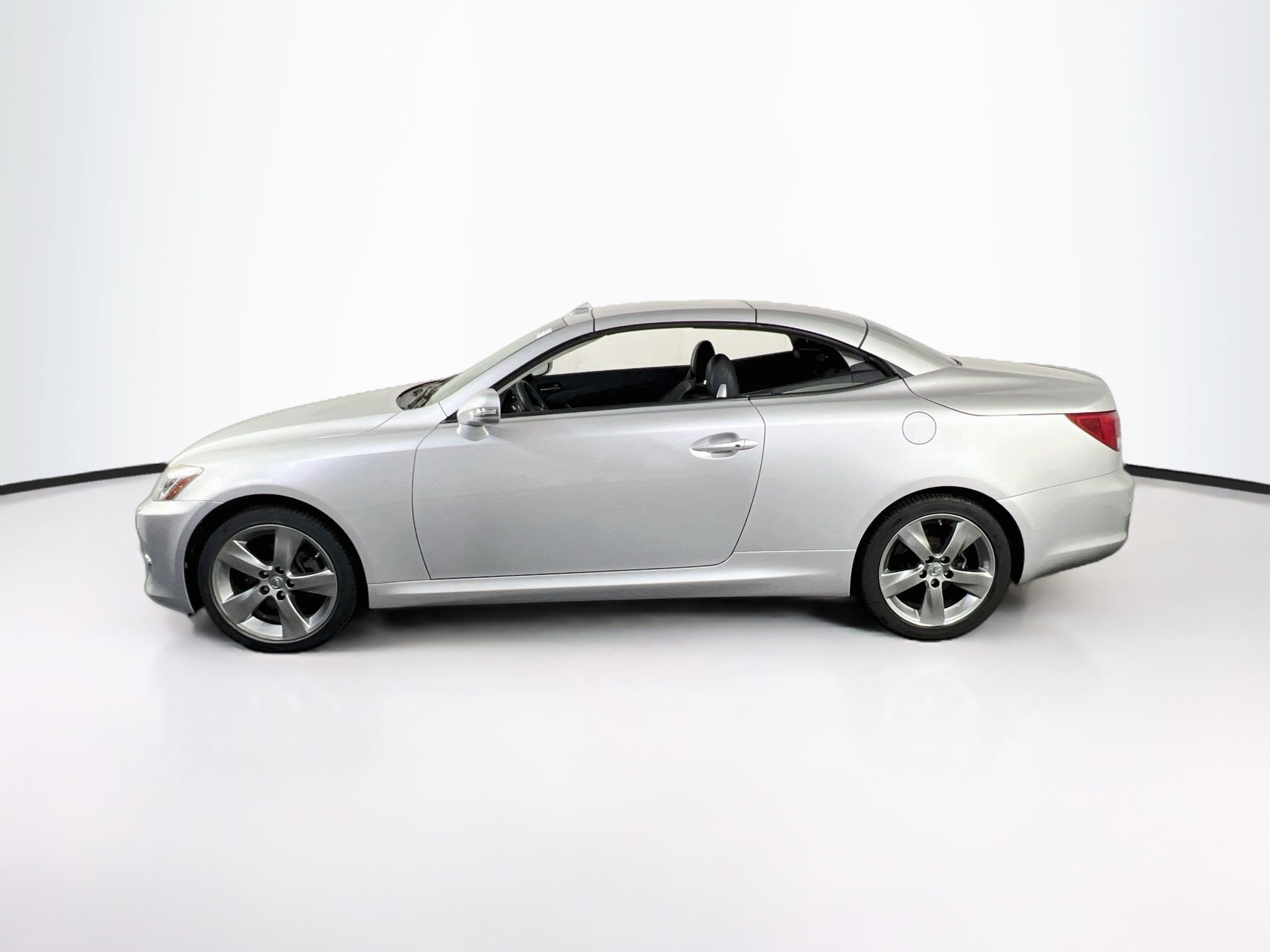 Used 2010 Lexus IS 250C w/ Luxury Pkg RWD image 8