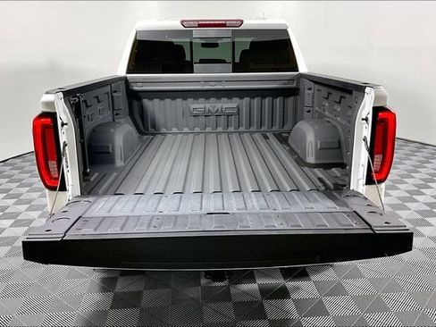 Used 2025 GMC Sierra 1500 SLT w/ SLT Premium Plus Package AWD/4WD image 33