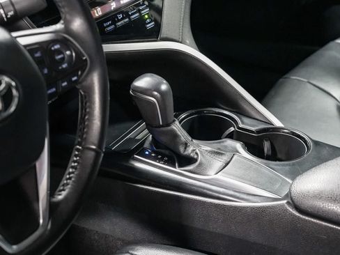 Certified 2020 Toyota Camry SE w/ Carpet Mat Package FWD image 23