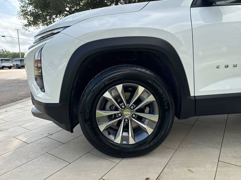 Used 2026 Chevrolet Equinox LT w/ Convenience Package II image 9