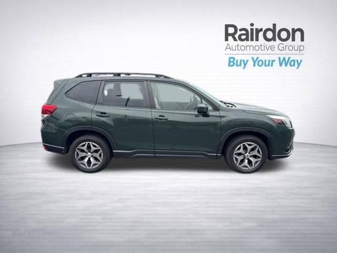 Used 2022 Subaru Forester Premium image 8