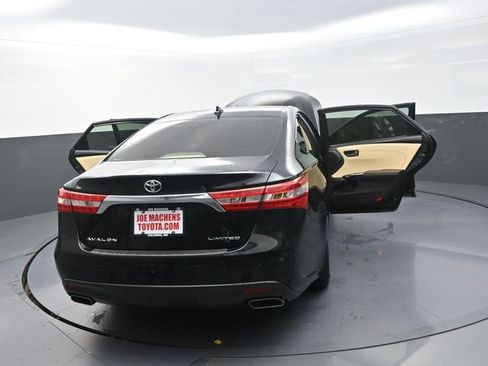 Used 2013 Toyota Avalon Limited image 43