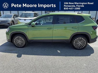 New 2025 Volkswagen Taos SE