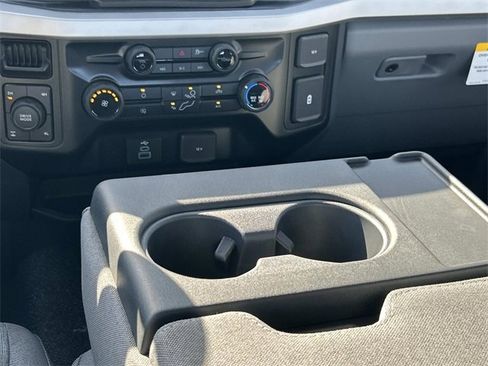 New 2026 Ford F250 XL w/ XL Off-Road Package image 17