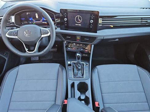 New 2026 Volkswagen Jetta SE FWD image 15