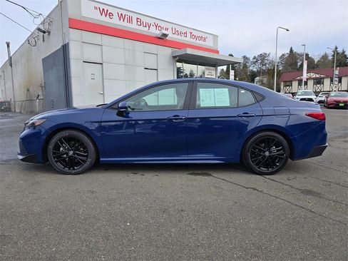 Certified 2025 Toyota Camry SE image 4