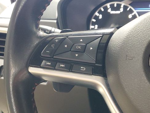 Used 2024 Nissan Altima 2.5 SR FWD image 24