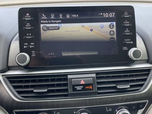 Used 2021 Honda Accord Touring image 17
