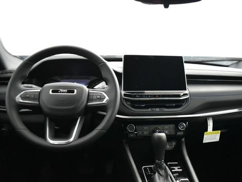 New 2026 Jeep Compass Latitude AWD/4WD image 31
