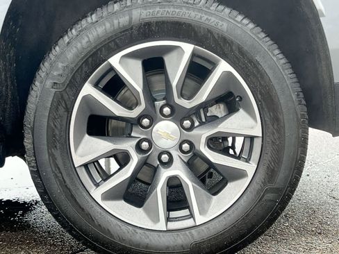 Used 2021 Chevrolet Suburban LS image 14