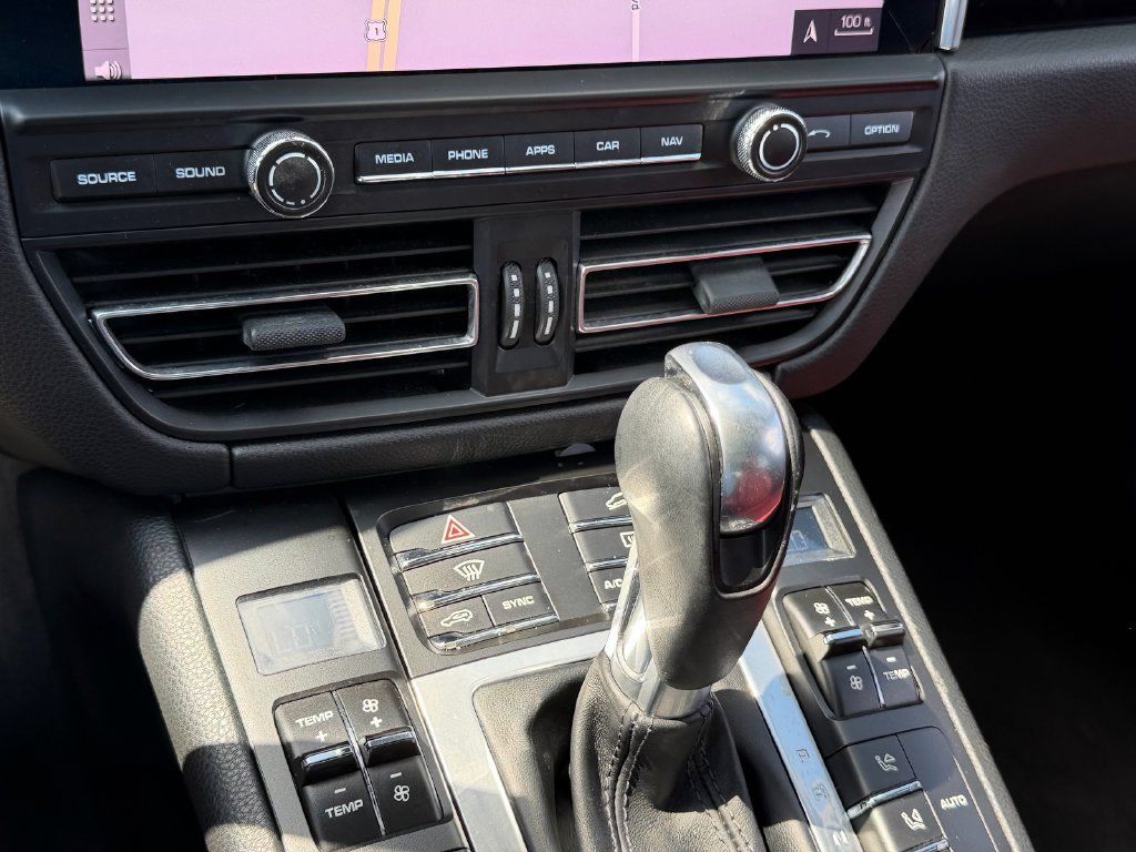 Used 2020 Porsche Macan S AWD/4WD image 19