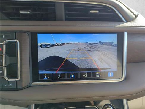 Used 2021 GMC Yukon Denali w/ LPO, Illumination Package image 11