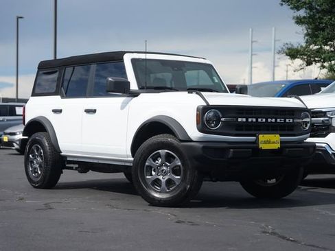 Used 2025 Ford Bronco 4-Door AWD/4WD image 2