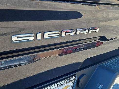 Used 2025 GMC Sierra 1500 SLT AWD/4WD image 8