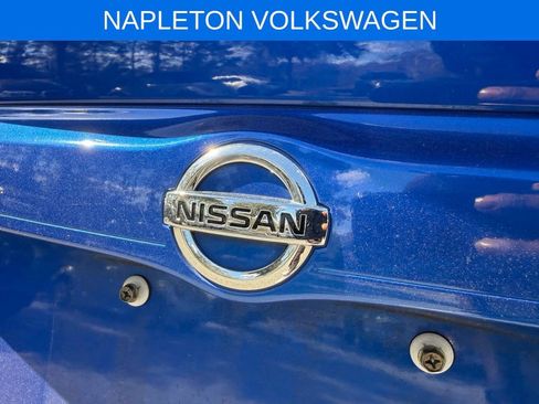 Used 2015 Nissan Versa SV image 10