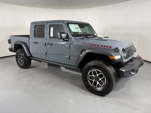 New 2026 Jeep Gladiator Rubicon w/ Steel Power Dome Hood Package AWD/4WD image 9