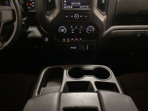 Used 2024 Chevrolet Silverado 1500 Custom image 10