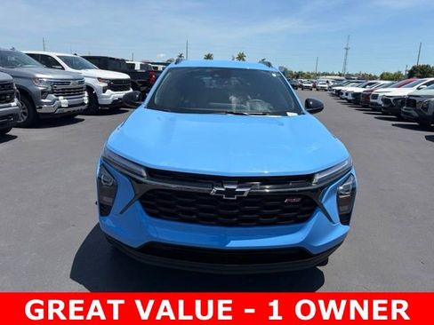 Certified 2024 Chevrolet Trax RS w/ Driver Confidence Package FWD image 2